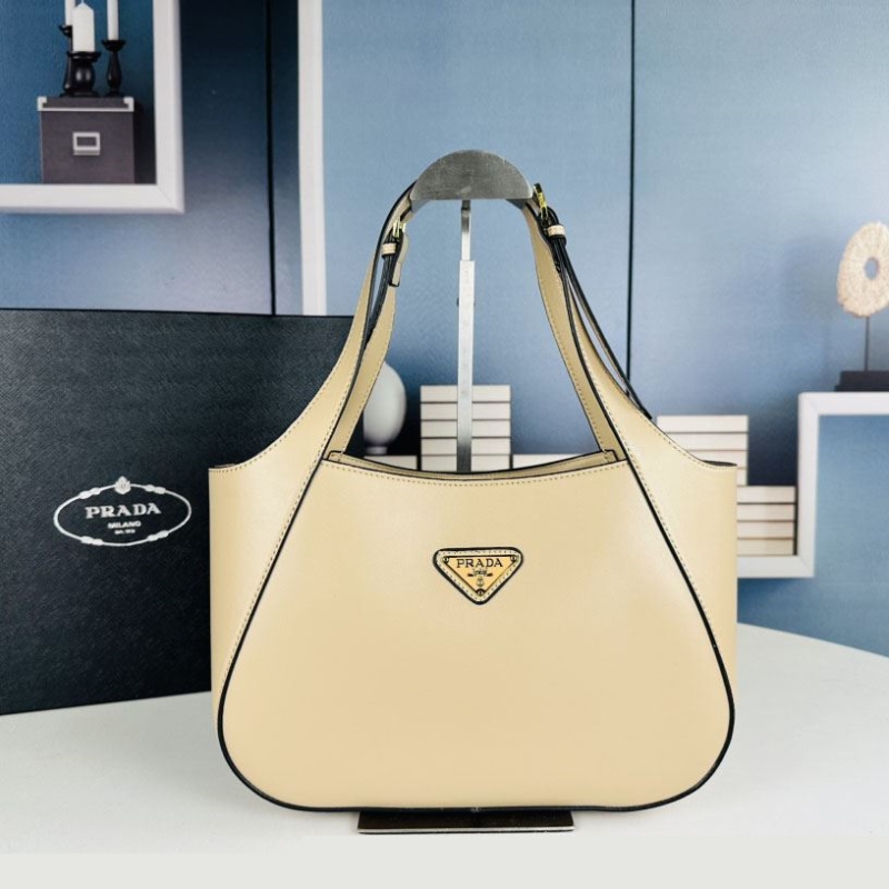 Pra*a shopping bags